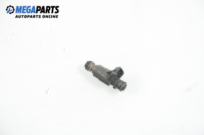 Duza benzină pentru Volkswagen Polo (6N/6N2) 1.4, 60 cp, hatchback, 5 uși, 1996 № Bosch 0 280 155 731