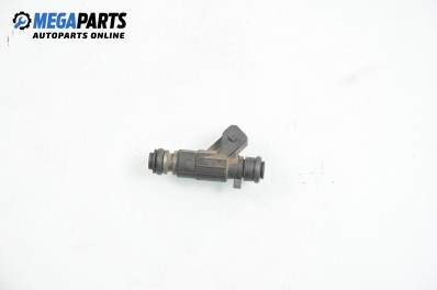 Duza benzină pentru Volkswagen Polo (6N/6N2) 1.4, 60 cp, hatchback, 5 uși, 1996 № Bosch 0 280 155 731