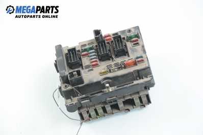 Fuse box for Peugeot 307 2.0 HDi, 90 hp, hatchback, 5 doors, 2003