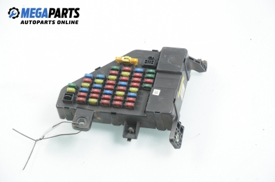 Fuse box for Hyundai Tucson 2.0 4WD, 141 hp, 2008