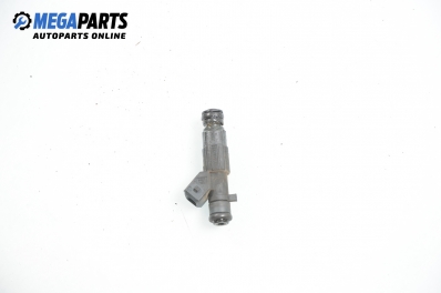 Duza benzină pentru Seat Ibiza (6K) 1.0, 50 cp, 5 uși, 2000 № 030906031J