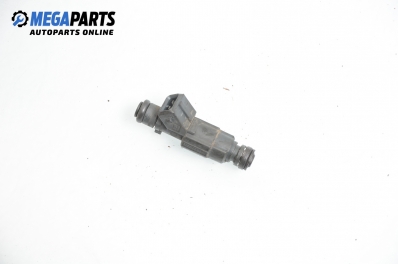 Duza benzină pentru Seat Ibiza (6K) 1.0, 50 cp, 5 uși, 2000 № 030906031J