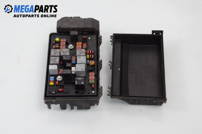 Fuse box for Opel Astra J Hatchback (12.2009 - 10.2015) 1.7 CDTI, 125 hp