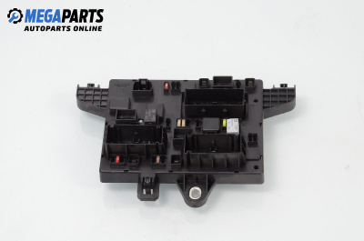 Fuse box for Opel Astra J Hatchback (12.2009 - 10.2015) 1.7 CDTI, 125 hp, № 365927271
