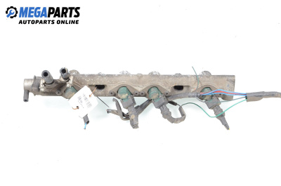 Fuel rail with injectors for Renault Laguna I Grandtour (09.1995 - 03.2001) 1.8 (K56S/T/0), 90 hp