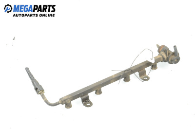 Fuel rail for Daewoo Nubira Sedan I (04.1997 - 06.1999) 1.6 16V, 106 hp