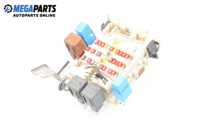 Fuse box for Nissan Primera Traveller III (01.2002 - 06.2007) 2.2 dCi, 139 hp