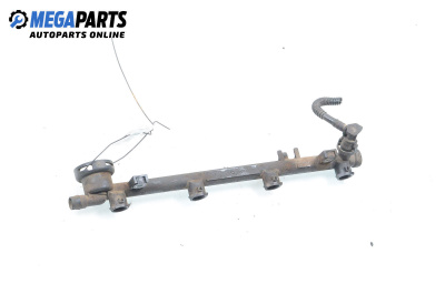 Fuel rail for Renault Megane II Grandtour (08.2003 - 08.2012) 2.0, 135 hp