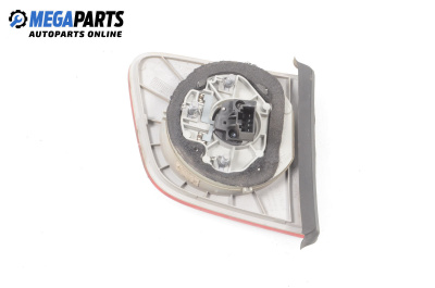 Innere bremsleuchte for Volkswagen Phaeton Sedan (04.2002 - 03.2016), sedan, position: rechts