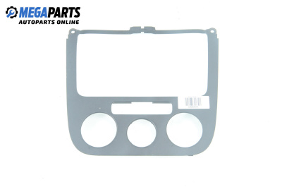 Consola centrală for Volkswagen Golf V Hatchback (10.2003 - 02.2009)
