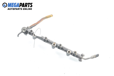 Fuel rail for Mitsubishi Eclipse II Coupe (04.1994 - 04.1999) 2000 GS 16V (D32A), 146 hp