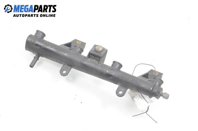 Fuel rail for Citroen Xsara Break (10.1997 - 03.2010) 1.4 i, 75 hp