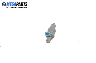 Gasoline fuel injector for Volkswagen Polo Variant (04.1997 - 09.2001) 1.6, 101 hp