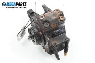 Diesel injection pump for Mercedes-Benz Vito Box (638) (03.1997 - 07.2003) 108 CDI 2.2 (638.094), 82 hp, № Bosch 0 445 010 013