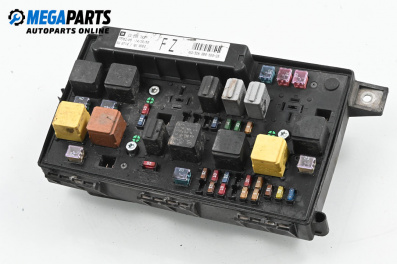 Fuse box for Opel Astra H GTC (03.2005 - 10.2010) 1.9 CDTi, 150 hp