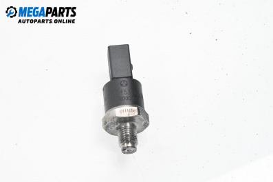 Sensor kraftstoffdruck for Mercedes-Benz C-Class Sedan (W203) (05.2000 - 08.2007)