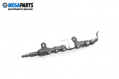 Fuel rail for Toyota Avensis II Station Wagon (04.2003 - 11.2008) 2.2 D-4D (ADT251), 150 hp