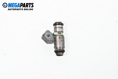 Gasoline fuel injector for Volkswagen Polo Variant (04.1997 - 09.2001) 1.6, 75 hp