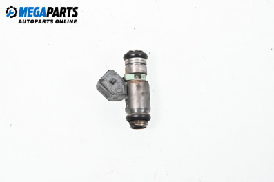 Duza benzină for Volkswagen Polo Variant (04.1997 - 09.2001) 1.6, 75 hp