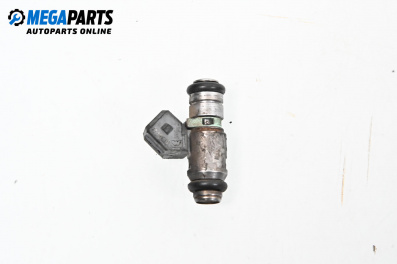 Duza benzină for Volkswagen Polo Variant (04.1997 - 09.2001) 1.6, 75 hp