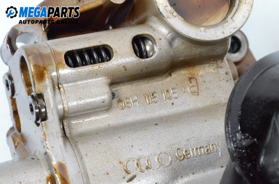 Pompă de ulei for Audi A4 Sedan B8 (11.2007 - 12.2015) 1.8 TFSI, 120 hp, № 06H 115 105
