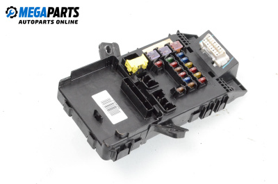 Fuse box for Toyota Avensis I Sedan (09.1997 - 02.2003) 1.6 (AT220), 101 hp