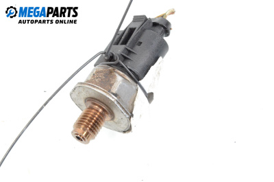 Sensor kraftstoffdruck for Land Rover Discovery III SUV (07.2004 - 09.2009)