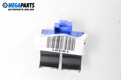 Fuel tank and boot lid buttons for Volkswagen Passat V Variant B6 (08.2005 - 11.2011)