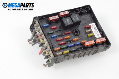 Fuse box for Volkswagen Passat V Variant B6 (08.2005 - 11.2011) 1.4 TSI EcoFuel, 150 hp