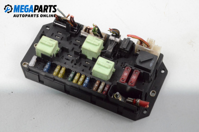 Fuse box for Land Rover Range Rover III SUV (03.2002 - 08.2012) 3.0 D 4x4, 177 hp, № 518776109