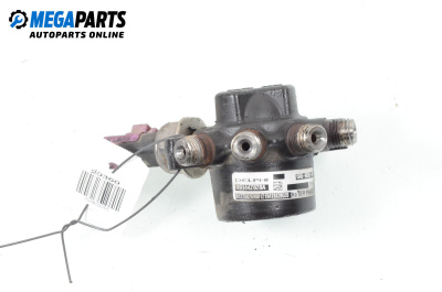 Fuel distributor for Ford Focus I Hatchback (10.1998 - 12.2007) 1.8 TDCi, 115 hp, № R9144Z020A