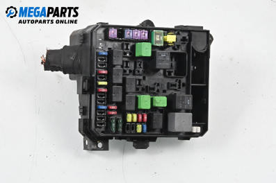 Fuse box for Peugeot 4007 SUV (02.2007 - 03.2013) 2.2 HDi, 156 hp