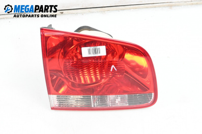 Innere bremsleuchte for Volkswagen Touareg SUV I (10.2002 - 01.2013), suv, position: links