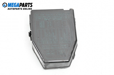 Fuse box cover for SsangYong Musso SUV (01.1993 - 09.2007) 2.3 TDiC на всичките колела, 101 hp