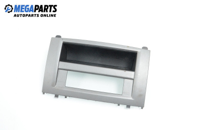 Central console for Peugeot 407 Station Wagon (05.2004 - 12.2011)