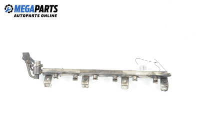 Fuel rail for Volkswagen Phaeton Sedan (04.2002 - 03.2016) 3.2 V6, 241 hp