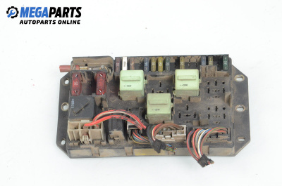 Fuse box for Land Rover Range Rover III SUV (03.2002 - 08.2012) 3.0 D 4x4, 177 hp