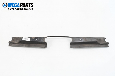 Verkleidung über radiator for BMW 5 Series E60 Sedan E60 (07.2003 - 03.2010), 5 türen, sedan