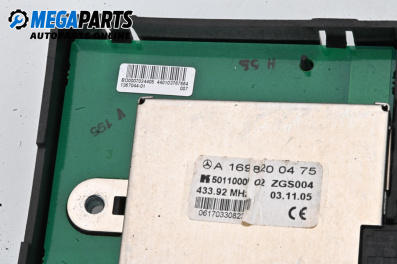 Antennenverstärker for Mercedes-Benz B-Class Hatchback I (03.2005 - 11.2011), № A1698200475
