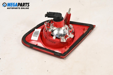 Innere bremsleuchte for Volkswagen Passat V Sedan B6 (03.2005 - 12.2010), sedan, position: links