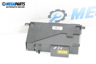 CD changer for Mercedes-Benz C-Class Estate (S203) (03.2001 - 08.2007)