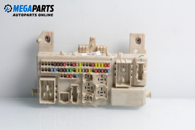 Fuse box for Mazda 3 Hatchback I (10.2003 - 12.2009) 1.6, 105 hp