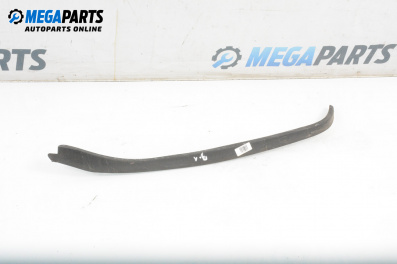 Leiste unter den scheinwerfern for Volkswagen Golf V Hatchback (10.2003 - 02.2009), hecktür