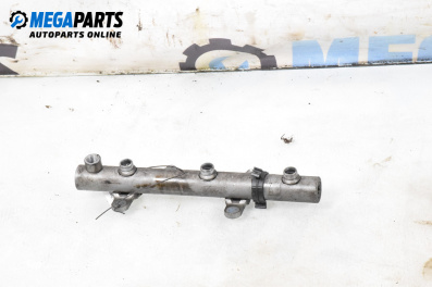 Fuel rail for Audi A8 Sedan 4E (10.2002 - 07.2010) 3.0 TDI quattro, 233 hp