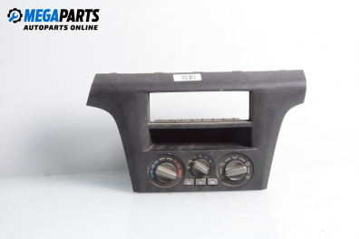 Panou aer condiționat for Mitsubishi Outlander I SUV (03.2001 - 12.2006)