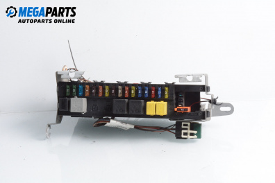 Fuse box for Mercedes-Benz CLS-Class Sedan (C219) (10.2004 - 02.2011) CLS 350 (219.357), 292 hp