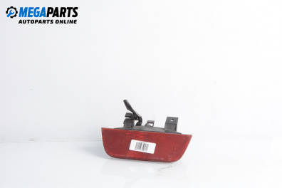 Central tail light for Toyota Avensis I Station Wagon (09.1997 - 02.2003), station wagon