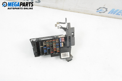 Fuse box for Mercedes-Benz A-Class Hatchback W169 (09.2004 - 06.2012) A 150 (169.031, 169.331), 95 hp