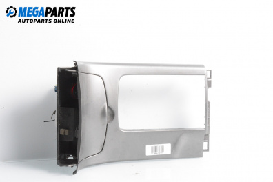 Consola centrală for Mazda 6 Sedan I (06.2002 - 12.2008)