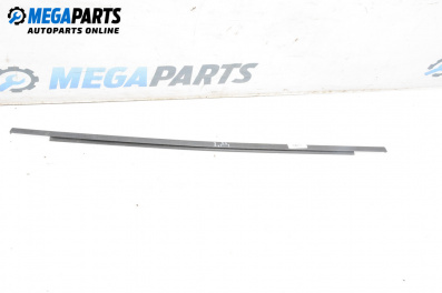 Scheibendichtung for Volkswagen Passat V Variant B6 (08.2005 - 11.2011), 5 türen, combi, position: rechts, rückseite